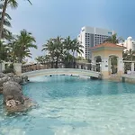 Chevron Renaissance Holiday Apartment