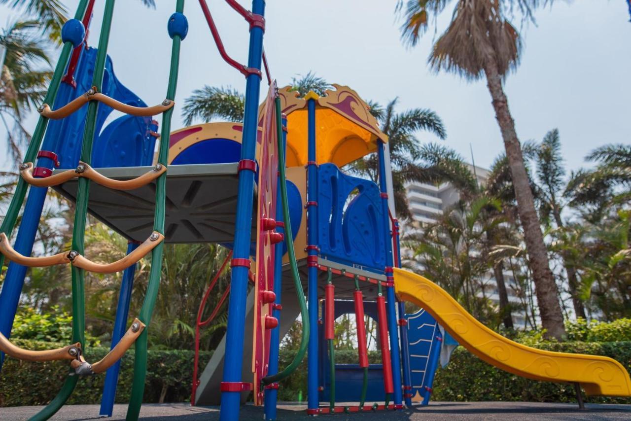 Chevron Renaissance * Gold Coast